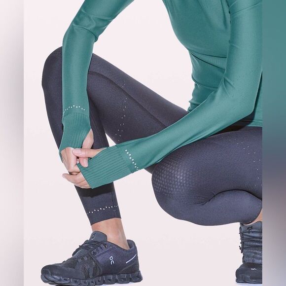 Lululemon Zoned In Long Sleeve - Picture 2 of 6